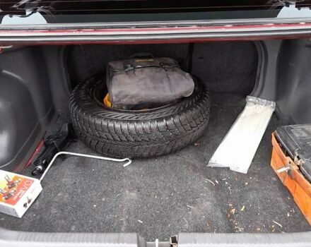 Червоний Мазда 323, об'ємом двигуна 1.49 л та пробігом 290 тис. км за 2800 $, фото 12 на Automoto.ua