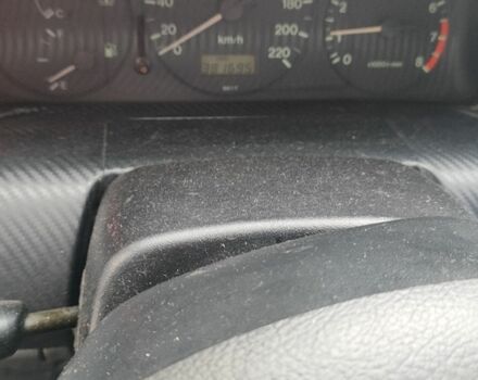 Красный Мазда 323, объемом двигателя 1.5 л и пробегом 381 тыс. км за 1450 $, фото 6 на Automoto.ua