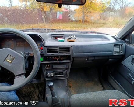 Червоний Мазда 323, об'ємом двигуна 1.5 л та пробігом 0 тис. км за 900 $, фото 4 на Automoto.ua