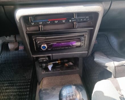 Червоний Мазда 323, об'ємом двигуна 1.6 л та пробігом 3 тис. км за 725 $, фото 5 на Automoto.ua