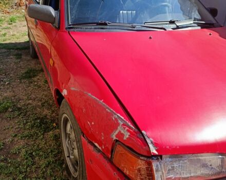 Червоний Мазда 323, об'ємом двигуна 1.6 л та пробігом 3 тис. км за 725 $, фото 3 на Automoto.ua