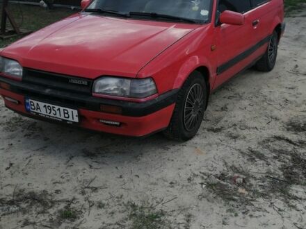 Мазда 323 1989 у Звенигородка на Automoto.ua Червоний Мазда 323, об'ємом двигуна 1.6 л та пробігом 312 тис. км за 750 $, фото 1 на Automoto.ua