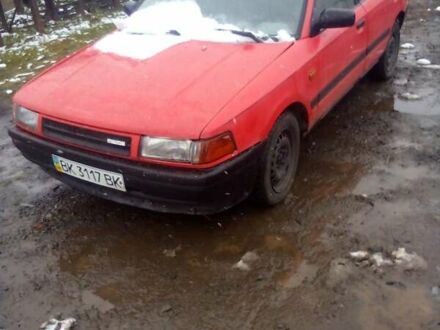 Мазда 323 1990 в Ровно на Automoto.ua Красный Мазда 323, объемом двигателя 1.5 л и пробегом 180 тыс. км за 850 $, фото 1 на Automoto.ua