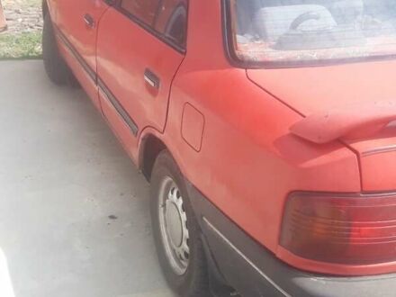 Мазда 323 1991 у Хмельницькому на Automoto.ua Червоний Мазда 323, об'ємом двигуна 1.32 л та пробігом 212 тис. км за 800 $, фото 1 на Automoto.ua