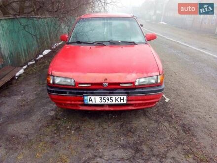 Мазда 323 1992 у Иванкове на Automoto.ua Червоний Мазда 323, об'ємом двигуна 1.7 л та пробігом 270 тис. км за 700 $, фото 1 на Automoto.ua