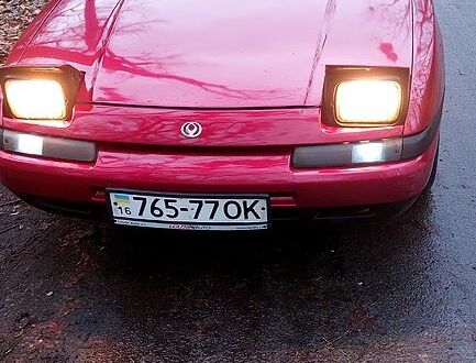 Мазда 323 1992 в Яготине на Automoto.ua Красный Мазда 323, объемом двигателя 20 л и пробегом 200 тыс. км за 1500 $, фото 1 на Automoto.ua