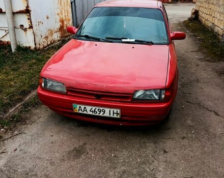 Красный Мазда 323, объемом двигателя 1.6 л и пробегом 0 тыс. км за 550 $, фото 1 на Automoto.ua