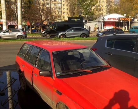 Червоний Мазда 323, об'ємом двигуна 2 л та пробігом 0 тис. км за 550 $, фото 1 на Automoto.ua