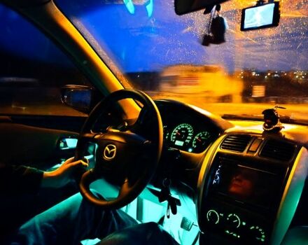 Мазда 323, об'ємом двигуна 20 л та пробігом 221 тис. км за 4500 $, фото 3 на Automoto.ua