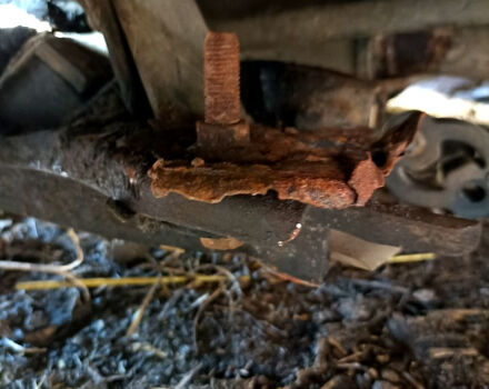 Мазда 323, объемом двигателя 1.6 л и пробегом 50 тыс. км за 500 $, фото 4 на Automoto.ua