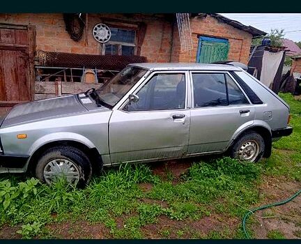 Мазда 323, об'ємом двигуна 1.5 л та пробігом 200 тис. км за 200 $, фото 1 на Automoto.ua