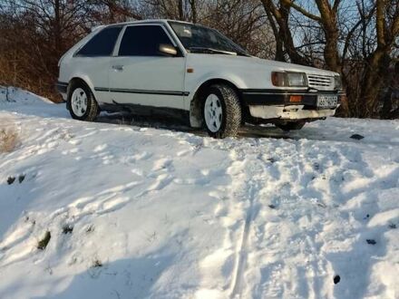 Мазда 323 1987 в Ровно на Automoto.ua Мазда 323, объемом двигателя 1.1 л и пробегом 114 тыс. км за 1200 $, фото 1 на Automoto.ua