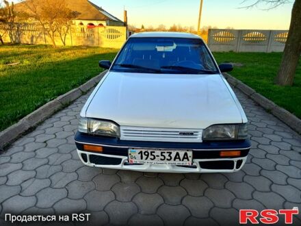 Мазда 323 1988 в Софиевке на Automoto.ua Мазда 323, объемом двигателя 17 л и пробегом 356 тыс. км за 900 $, фото 1 на Automoto.ua