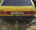Желтый Мазда 323, объемом двигателя 1.3 л и пробегом 300 тыс. км за 190 $, фото 1 на Automoto.ua