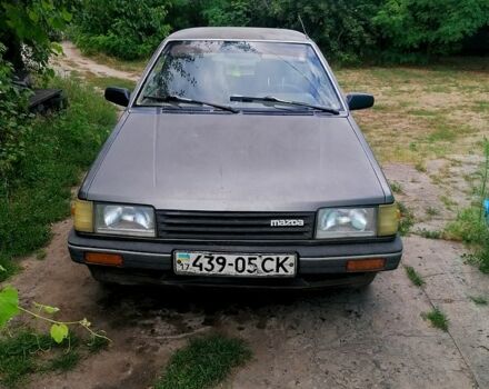 Серый Мазда 323, объемом двигателя 1.5 л и пробегом 500 тыс. км за 380 $, фото 5 на Automoto.ua