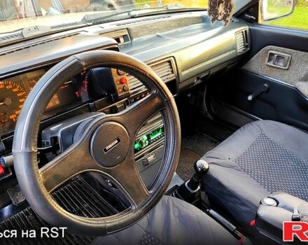 Серый Мазда 323, объемом двигателя 1.3 л и пробегом 454 тыс. км за 850 $, фото 3 на Automoto.ua