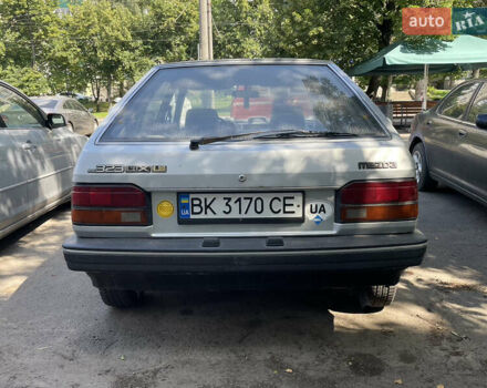 Серый Мазда 323, объемом двигателя 1.32 л и пробегом 255 тыс. км за 900 $, фото 4 на Automoto.ua