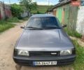 Серый Мазда 323, объемом двигателя 1.3 л и пробегом 203 тыс. км за 700 $, фото 1 на Automoto.ua