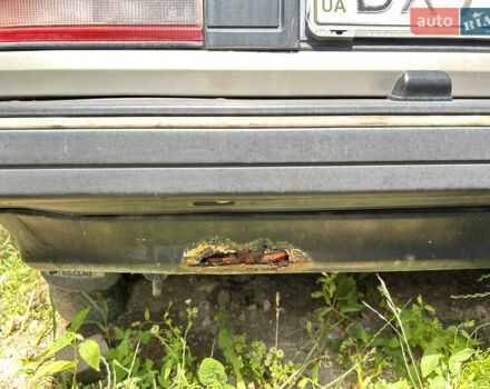 Серый Мазда 323, объемом двигателя 1.3 л и пробегом 200 тыс. км за 1001 $, фото 9 на Automoto.ua