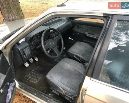 Сірий Мазда 323, об'ємом двигуна 1.6 л та пробігом 260 тис. км за 1500 $, фото 6 на Automoto.ua