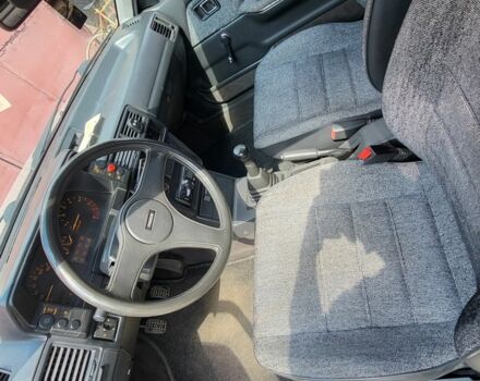 Сірий Мазда 323, об'ємом двигуна 1.3 л та пробігом 210 тис. км за 1700 $, фото 5 на Automoto.ua