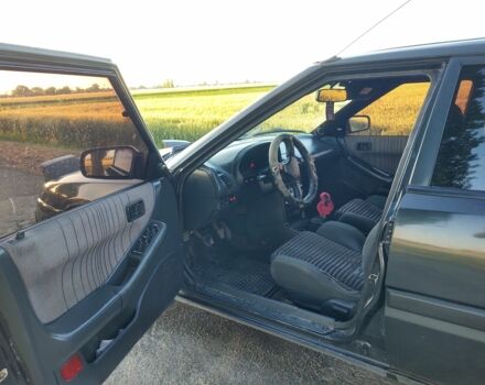 Сірий Мазда 323, об'ємом двигуна 1.8 л та пробігом 350 тис. км за 2350 $, фото 7 на Automoto.ua