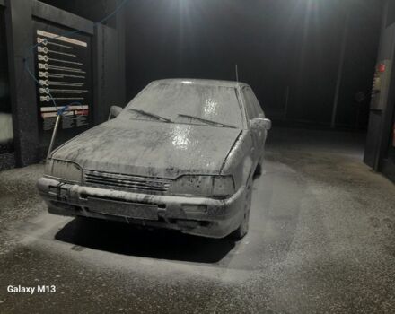 Сірий Мазда 323, об'ємом двигуна 0 л та пробігом 200 тис. км за 710 $, фото 4 на Automoto.ua