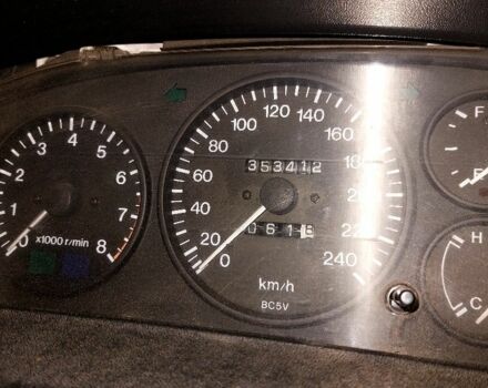 Серый Мазда 323, объемом двигателя 0 л и пробегом 35 тыс. км за 1600 $, фото 4 на Automoto.ua