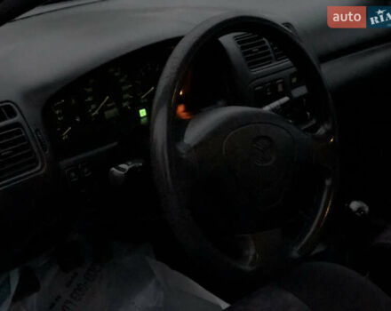 Серый Мазда 323, объемом двигателя 1.5 л и пробегом 199 тыс. км за 2000 $, фото 28 на Automoto.ua