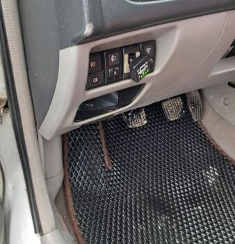 Серый Мазда 323, объемом двигателя 1.6 л и пробегом 300 тыс. км за 1450 $, фото 7 на Automoto.ua