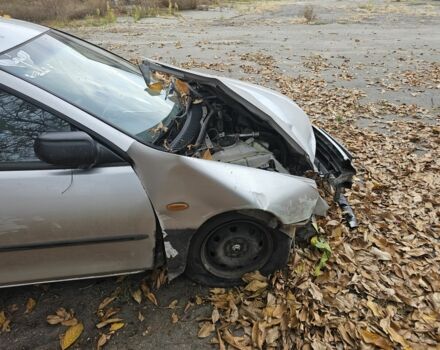 Сірий Мазда 323, об'ємом двигуна 0 л та пробігом 200 тис. км за 550 $, фото 4 на Automoto.ua