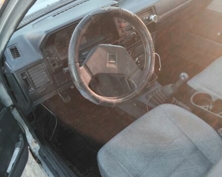 Серый Мазда 323, объемом двигателя 1.6 л и пробегом 347 тыс. км за 500 $, фото 5 на Automoto.ua