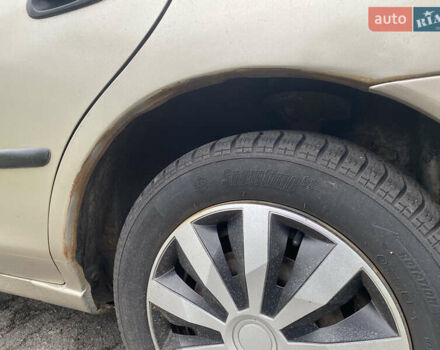 Серый Мазда 323, объемом двигателя 1.5 л и пробегом 286 тыс. км за 2450 $, фото 5 на Automoto.ua