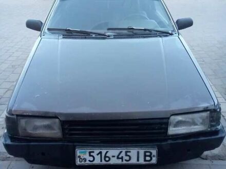 Мазда 323 1985 у Чернівцях на Automoto.ua Сірий Мазда 323, об'ємом двигуна 1.5 л та пробігом 200 тис. км за 650 $, фото 1 на Automoto.ua