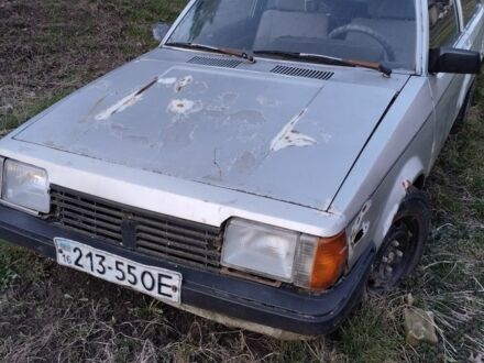 Серый Мазда 323, объемом двигателя 1.6 л и пробегом 100 тыс. км за 350 $, фото 1 на Automoto.ua