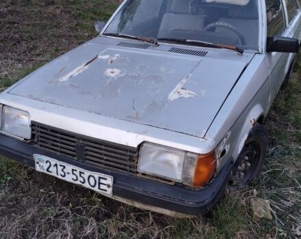 Серый Мазда 323, объемом двигателя 1.6 л и пробегом 100 тыс. км за 350 $, фото 1 на Automoto.ua