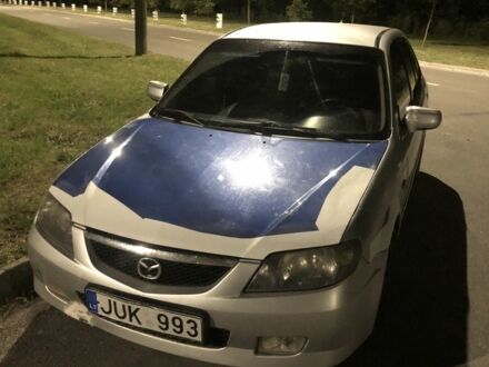 Мазда 323 2002 в Нетешине на Automoto.ua Серый Мазда 323, объемом двигателя 0 л и пробегом 330 тыс. км за 750 $, фото 1 на Automoto.ua