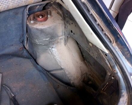 Синій Мазда 323, об'ємом двигуна 1.5 л та пробігом 254 тис. км за 530 $, фото 11 на Automoto.ua