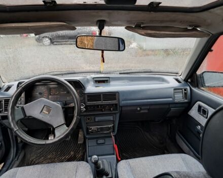 Синий Мазда 323, объемом двигателя 1.5 л и пробегом 200 тыс. км за 1400 $, фото 8 на Automoto.ua