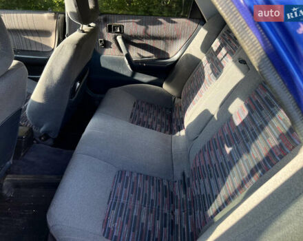Синій Мазда 323, об'ємом двигуна 1.8 л та пробігом 435 тис. км за 3400 $, фото 9 на Automoto.ua
