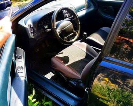 Синий Мазда 323, объемом двигателя 1.5 л и пробегом 0 тыс. км за 2800 $, фото 6 на Automoto.ua