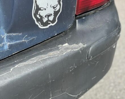 Синий Мазда 323, объемом двигателя 2 л и пробегом 240 тыс. км за 2500 $, фото 7 на Automoto.ua