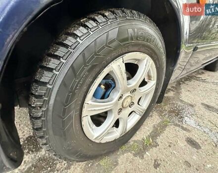 Синий Мазда 323, объемом двигателя 1.5 л и пробегом 315 тыс. км за 2400 $, фото 6 на Automoto.ua