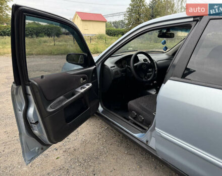 Синий Мазда 323, объемом двигателя 1.6 л и пробегом 391 тыс. км за 2200 $, фото 13 на Automoto.ua