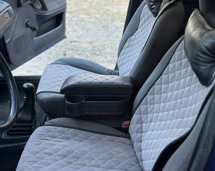 Синій Мазда 323, об'ємом двигуна 1.6 л та пробігом 220 тис. км за 999 $, фото 14 на Automoto.ua