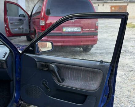 Синій Мазда 323, об'ємом двигуна 1.6 л та пробігом 220 тис. км за 999 $, фото 6 на Automoto.ua