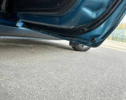 Синий Мазда 323, объемом двигателя 1.6 л и пробегом 250 тыс. км за 1900 $, фото 12 на Automoto.ua