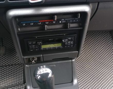 Синий Мазда 323, объемом двигателя 1.6 л и пробегом 160 тыс. км за 3000 $, фото 7 на Automoto.ua