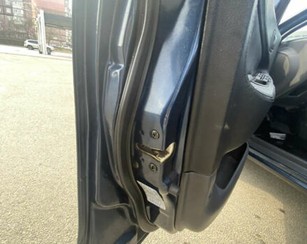 Синий Мазда 323, объемом двигателя 1.5 л и пробегом 330 тыс. км за 3000 $, фото 8 на Automoto.ua