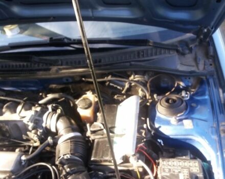 Синій Мазда 323, об'ємом двигуна 1.8 л та пробігом 340 тис. км за 2200 $, фото 6 на Automoto.ua